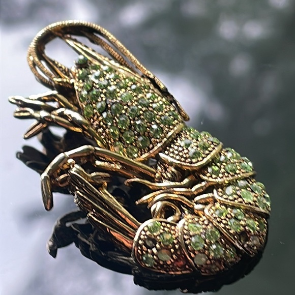 Gold Crawfish Brooch - Picture 2 of 10